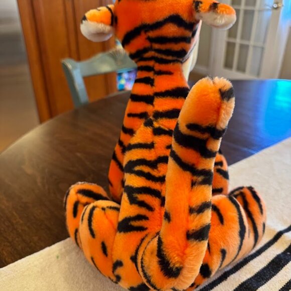 Vintage Tigger Plush Stuffed Animal Walt Disney World Disneyland Winnie Pooh - Picture 3 of 6